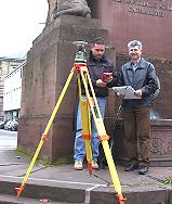 GPS Messung am Rondellplatz beim Denkmal